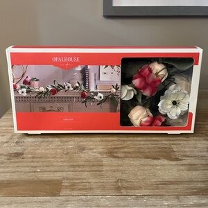 Opalhouse. Floral Garland.